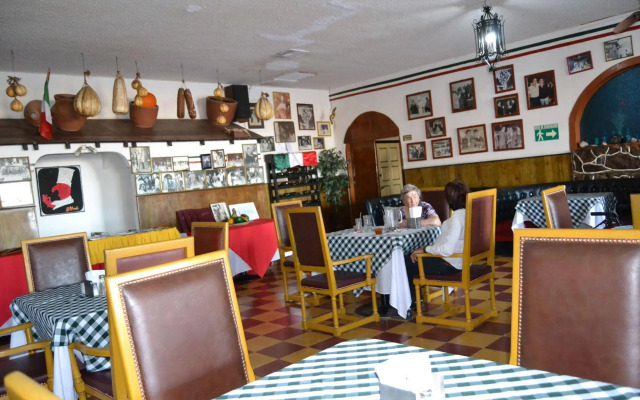 Las Palmas Hotel