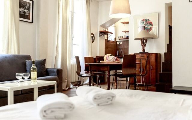 Montmartre Apartments Chagall