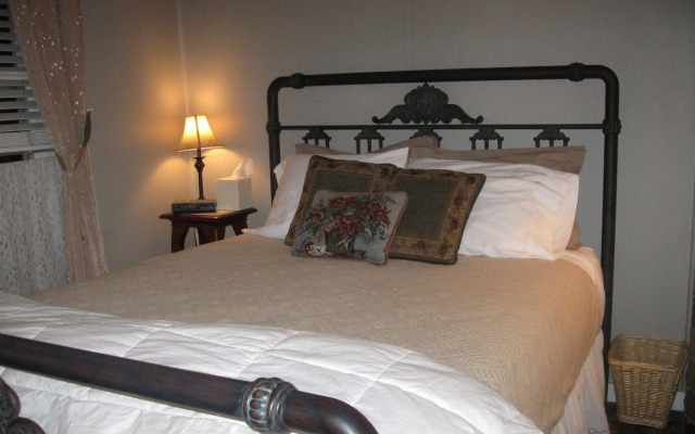 The Forest Queen Hotel