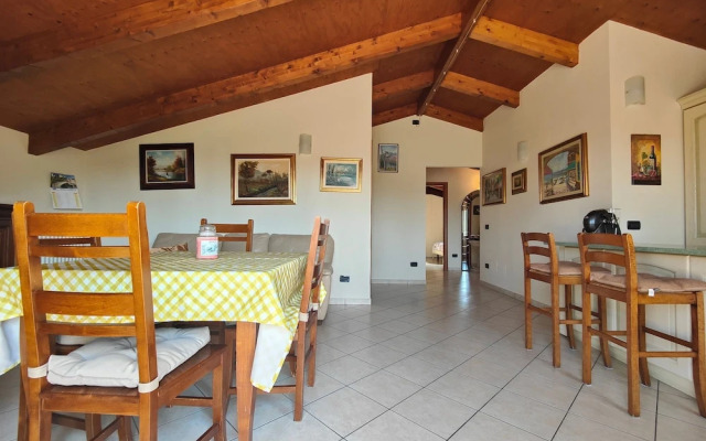 Ampio Trilocale Con Terrazzo