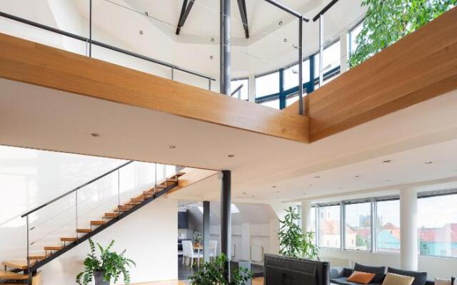 Apartment Penthouse Festina Lente
