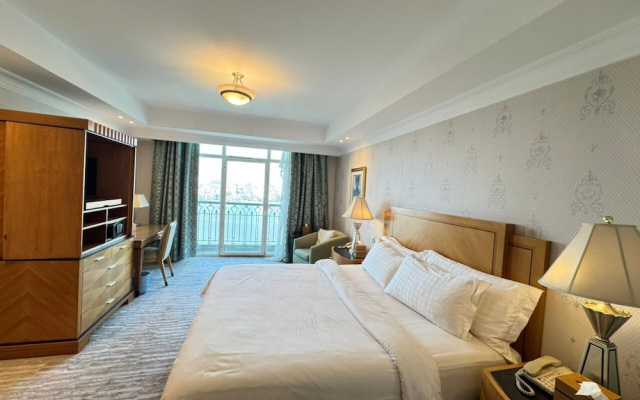 Premium SA at 4 Seasons Hotel