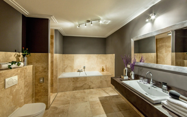 Luxury Suites Amsterdam - Member of Warwick Hotels