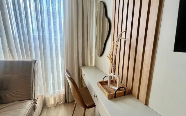 Setai Yacht Comfort II - By Almare Flats