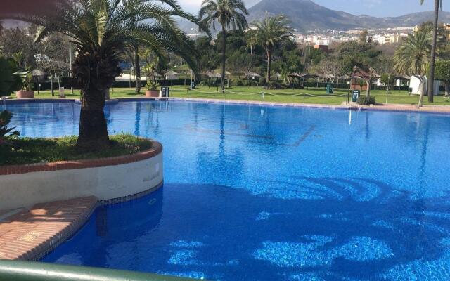 Apartamentos Benal Beach