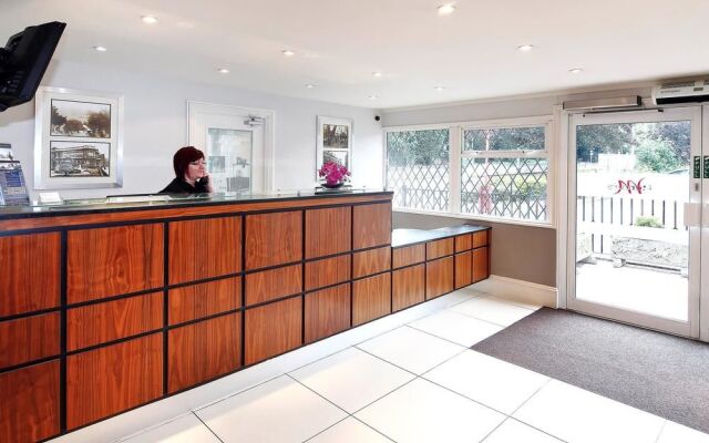 Mercure Wolverhampton Goldthorn Hotel