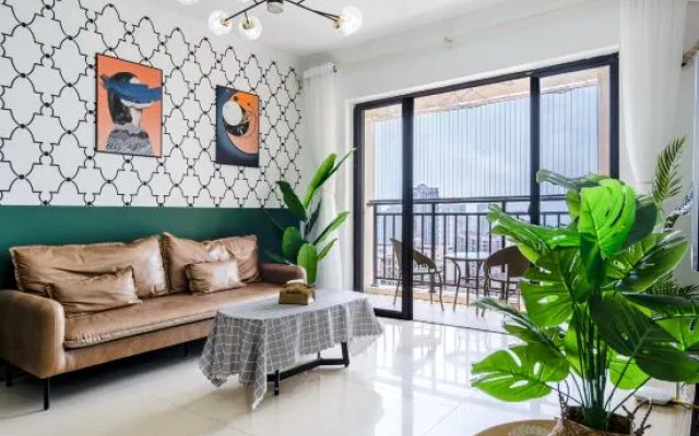 Beihai Lehaiju Family Apartment (Wanda Branch)