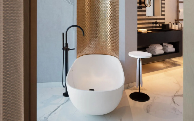 Paragraph Freedom Square, A Luxury Collection Hotel, Tbilisi