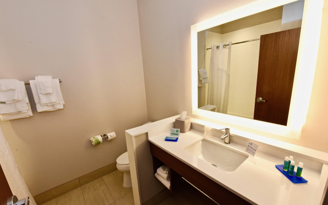 Holiday Inn Express & Suites Perryville by IHG