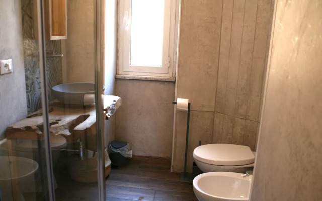 Spacious Apartment in Rome near Sea