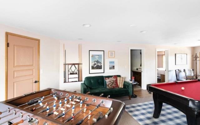 Travertine Ave in Big Bear Lake