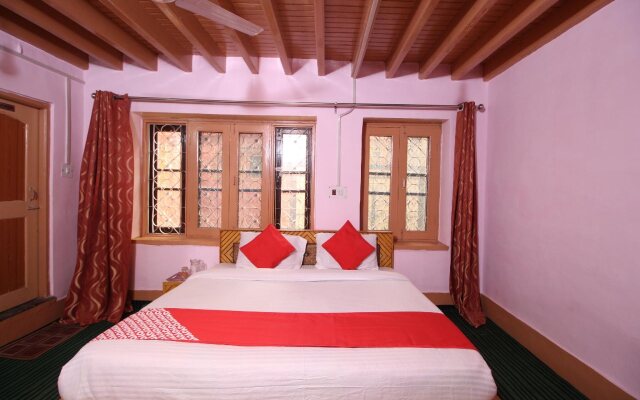 Shawl Gh By OYO Rooms