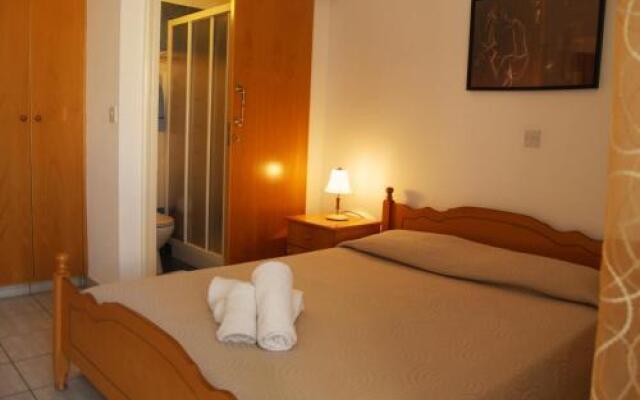 Holiday Home 2 Bedrooms 1 Bathroom - Pernera