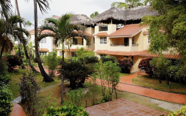 A1 Florisel - Right On The Beach!