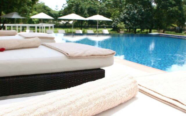 Mount Meru Hotel