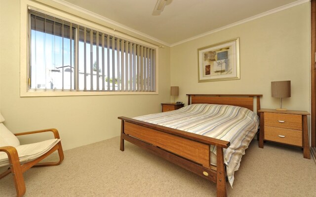 Fingal Court Unit 3 - Fingal Bay