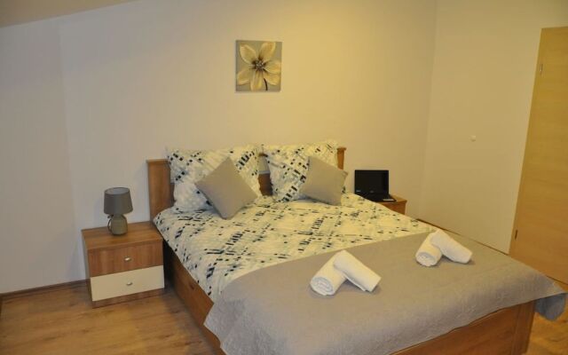 Apartment Doni