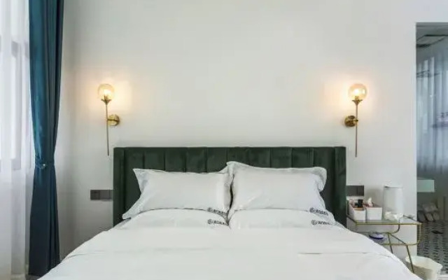 Mubai Light Luxury Hostel