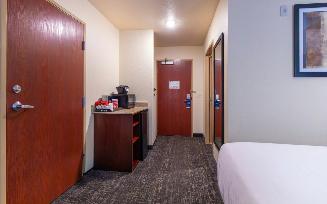 Cobblestone Inn & Suites – Big Lake
