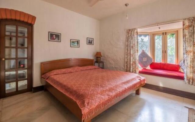 Retreat on Cloud 9 by Vista Rooms