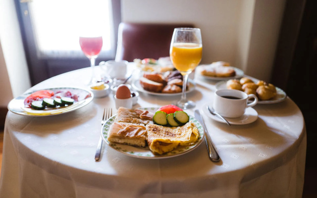 Trikolonion Country Hotel