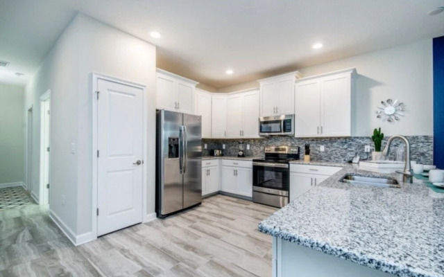 9040sd - 8 Bedroom Villa by Redawning