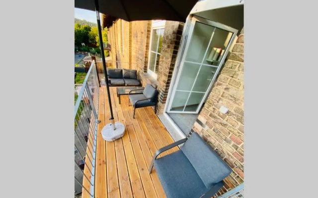 Liebevolle Fewo Seestadt mit Balkon und Badewanne
