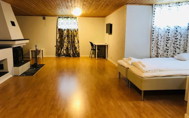 Airport B&B