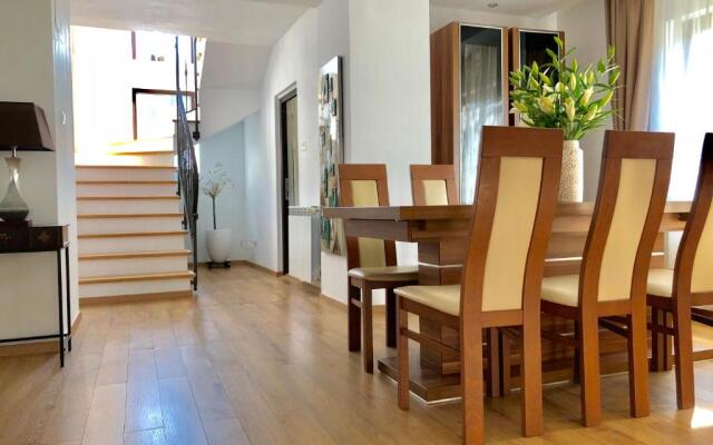Frenchie’s House