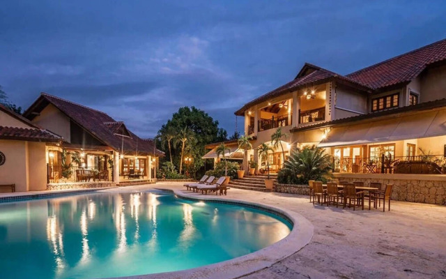 Sunny Vacation Villa 52