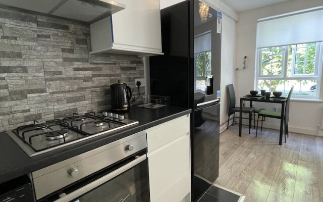 Immaculate 1-bed Apartment in Orpington