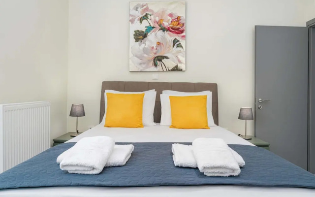 Zografou Bright Getaway - Athens City Escape