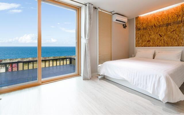 Goseong Sea&star Pension