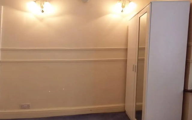 Jaylets Budget Leicester