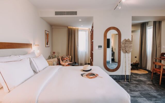 Dave by the Beach Loutraki