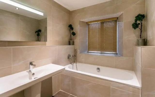 The Lodge Rooms @ Carus Green