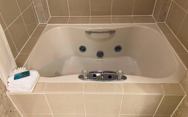 Ontario Airport Hotel & Conference Center