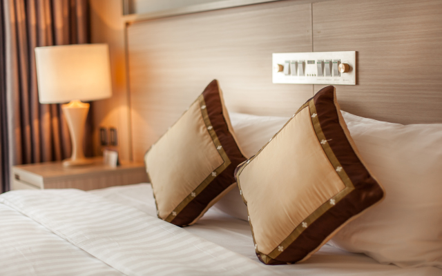 Super Candle Hotel
