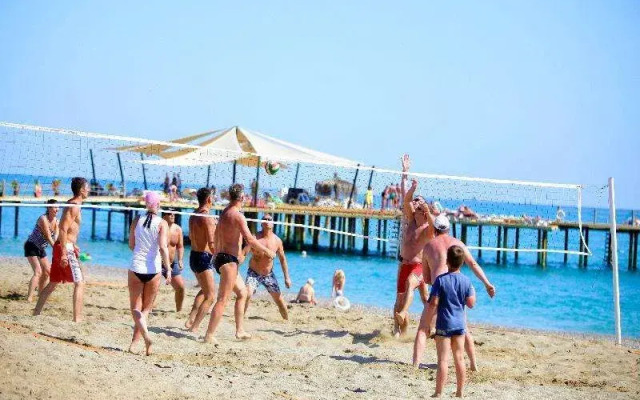 Lyra Resort & Spa