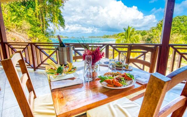The Island Hub at Red Frog Beach Resort