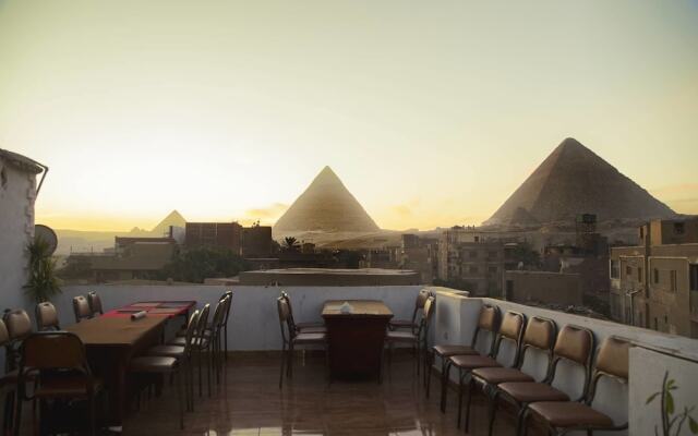 The Pyramids Inn Cheops