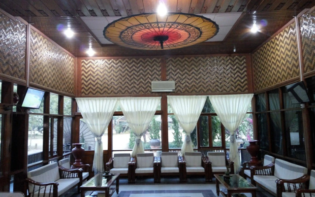 Ruby True Hotel