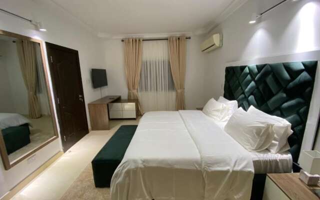 Charming and Spacious 3 Bed in Lekki Phase1