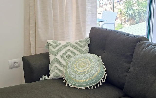 Ares Beachfront Luxury Rooms