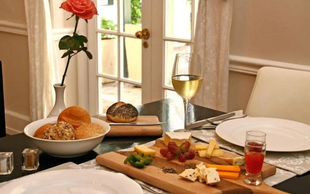 Nine Flowers Guest House