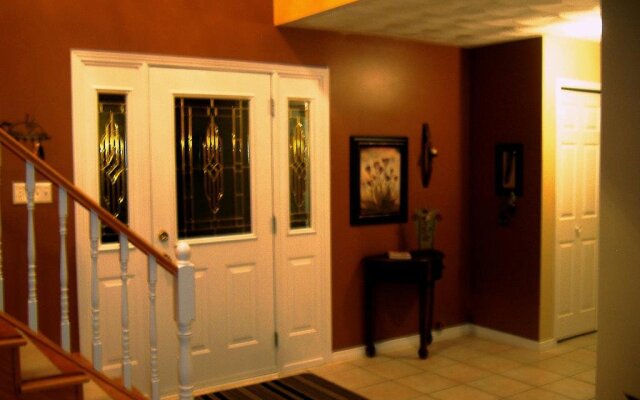 Laughing Waters Bed & Breakfast and Vacation Rental