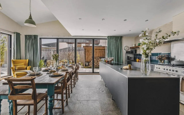 Heron House - Luxury Grand Designs Eco Home