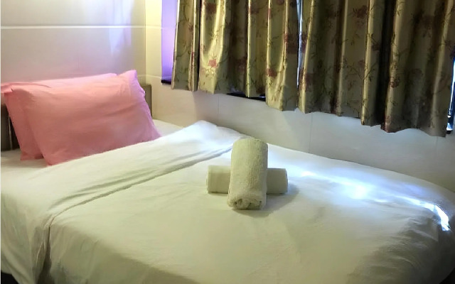 Maple Leaf Guest House