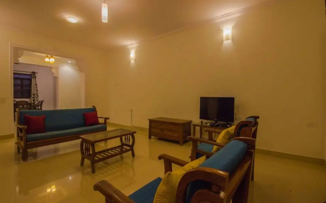 Home Elegant 3BHK By OYO Rooms