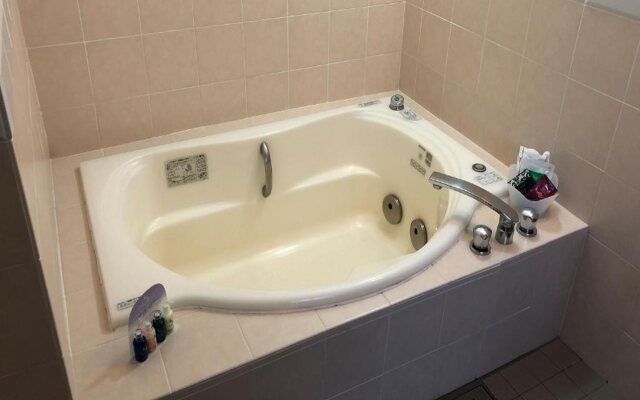 Hotel Frontier - Adults Only